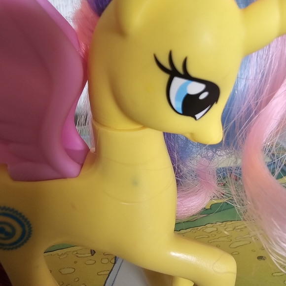 ♡ My Little Pony G4 Princess Gold Lily MLP Toy ♡ - Picture 6 of 12